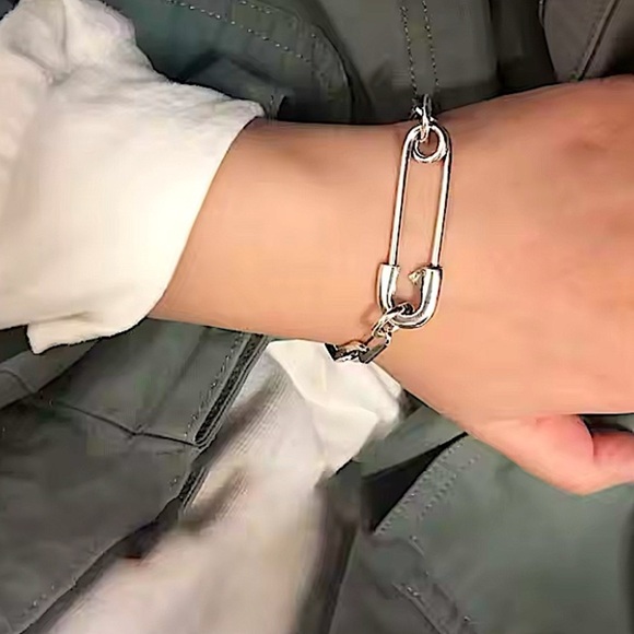 Sterling Silver Safety Pin Bracelet, Chain Link Unisex Birthday Present … - Picture 5 of 11